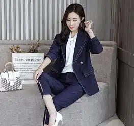 70后女人,别穿的太老气,多穿下面这些女装,精致又减龄上衣