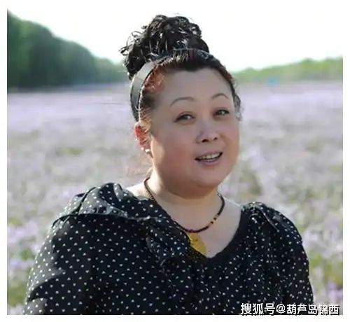 58岁老戏骨张海燕,专注网恋吃嫩草,与小28岁丈夫隔空秀恩爱