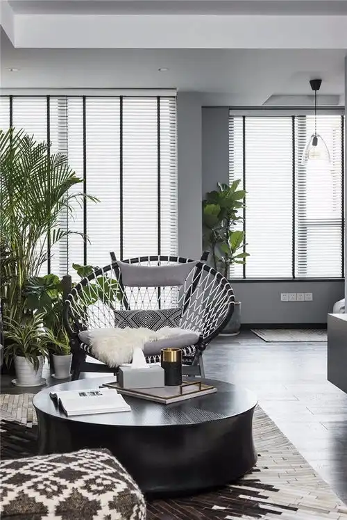 黑暗系的北欧风,这感觉有点cool