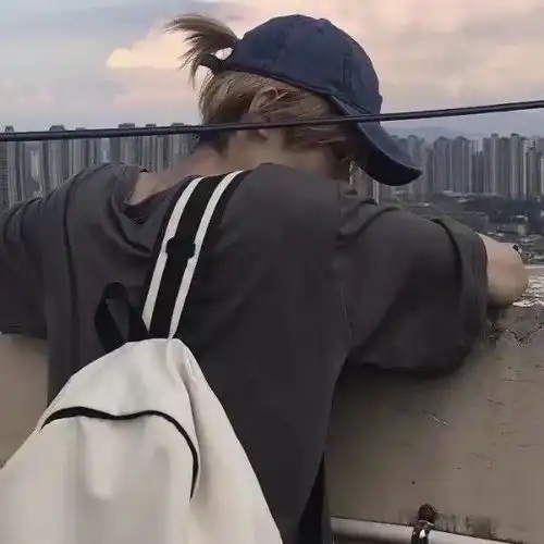 有哪些ins风的女生头像