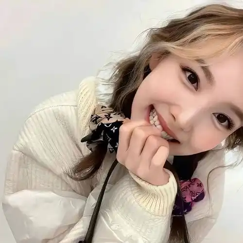 适合女生长期不换的微信头像