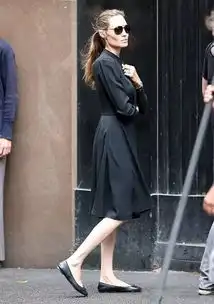 这些平底鞋可以穿出不输高跟的性感