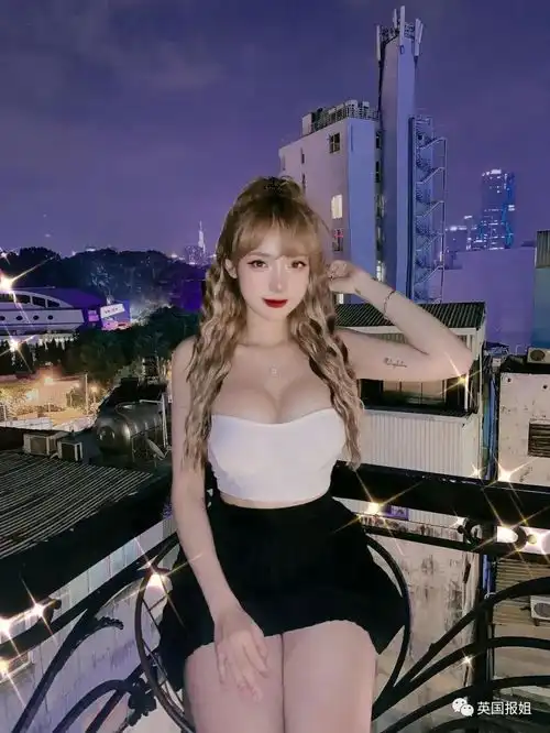 越南火辣网红变性前照片曝光小鲜肉成性感美女,男粉震惊