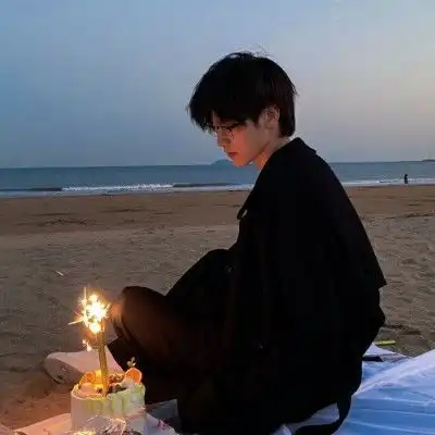 有点帅的背影男生头像