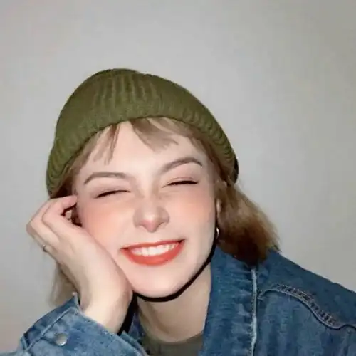 不管是情侣还是夫妻,女人只有情到深处时,才会在你面前这样