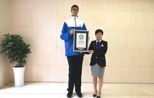 四川14岁男孩身高创吉尼斯纪录最新世界纪录你知道多少