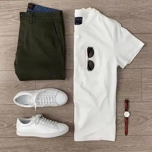 男生纯色t恤长裤简单帅气,这3套干净利落,跟着穿就对了