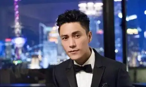 陈坤17岁儿子越来越帅,那些吐槽他丑的人,后悔了吗