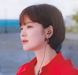 双宋夫妇婚后画风大变,宋慧乔变少女,宋仲基却像大叔