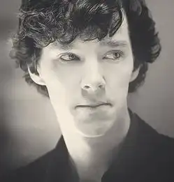 卷福上演现实版超级英雄制服劫匪救外卖小哥