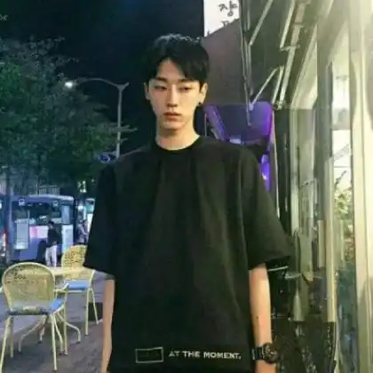 qq男生霸气超拽酷,静静看着空气感受一切
