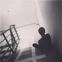 想找几个黑白的头像谁有啊嘿嘿