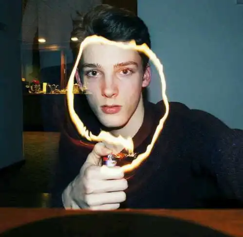 帅炸超a的男生头像