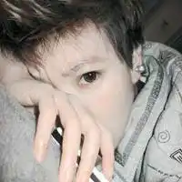 衫言心孤少年禅时尚男生qq头像