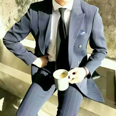 房产经纪人头像男正装正规房地产经纪人微信头像