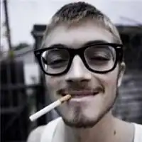 谁有叼着烟的个性帅气男生头像啊