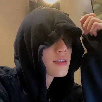 2021最潮最火男生微信头像霸气真人希望合适跟喜欢撞个满怀