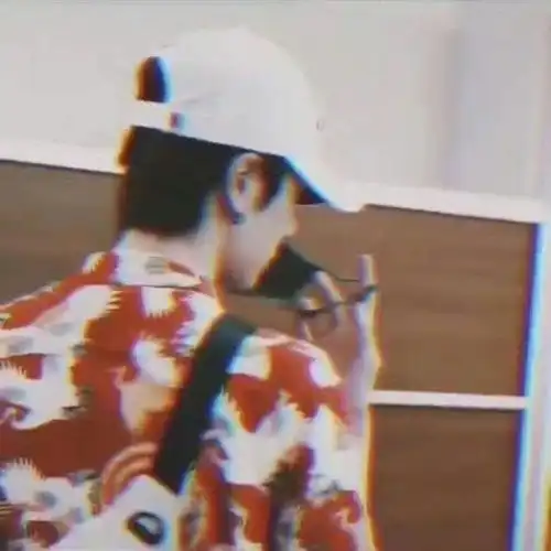 一些出圈的王一博头像氛围感