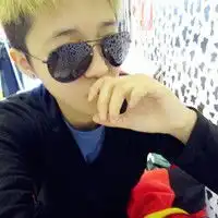 今年流行一厢情愿自作多情我要变得没心没肺的超拽男生头像