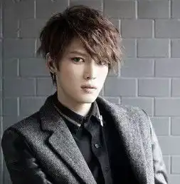 15款英气男人的烫发发型,完美展现男生酷帅时尚个性