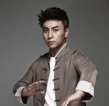 释小龙怎么不拍戏了了解他的生活之后,贫穷限制了我的想象力