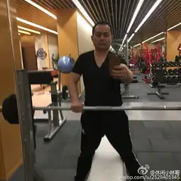 杨幂61岁大伯是肌肉猛男在清华当数学教授