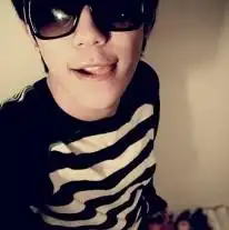 有没有戴墨镜的男头像有的,全部发给我,谢谢啦