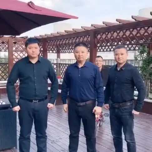 他们都是成熟的果子,尝尽人间的美味,悟出人生道理的男人们