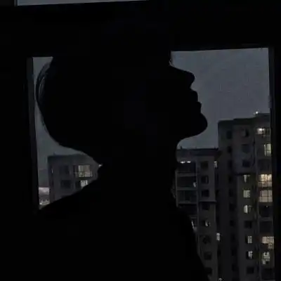 苏瓷成熟个性男头时尚成熟酷男生头像我要个性网