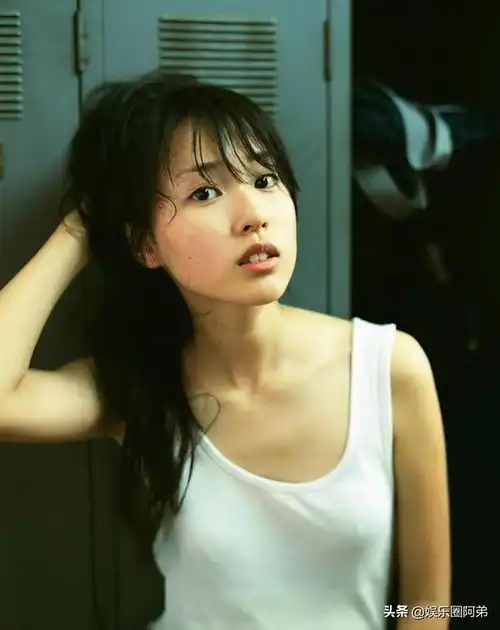 日本性感女星户田惠梨香