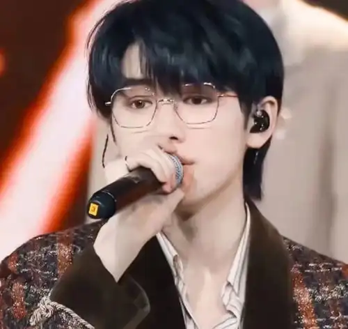 宋亚轩头像合集