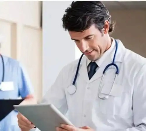 美国亿万富豪不愿离世,换6颗心脏强行续命,如今还活着吗