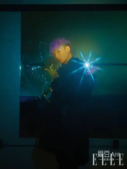 充满swag的性感bobby男性美爆发