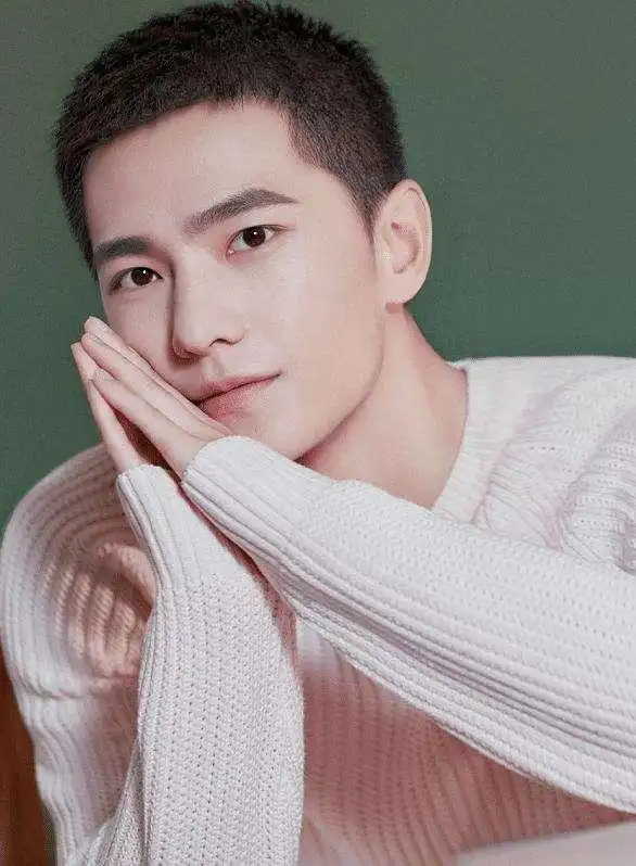 盘点剪寸头都好看的男明星,李易峰第二,第一是谁