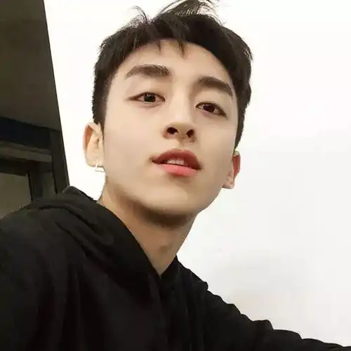 男生头像男生会嫌弃女生太粘人吗