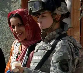 美国女兵称男性战友比从天而降炮弹更可怕