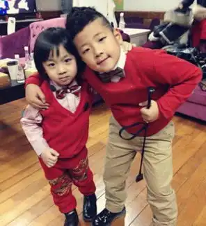 图揭迷你版男神女神kimi变长腿欧巴王诗龄大牌加身似女王