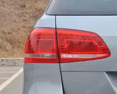 成熟男人特质试驾大众全新迈腾旅行版