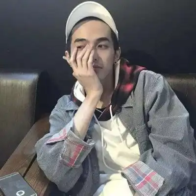 戴帽子的男生头像男生戴帽子帅气头像要酷