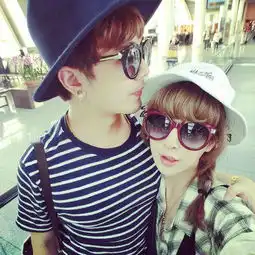 qq情侣一男一女背景皮肤