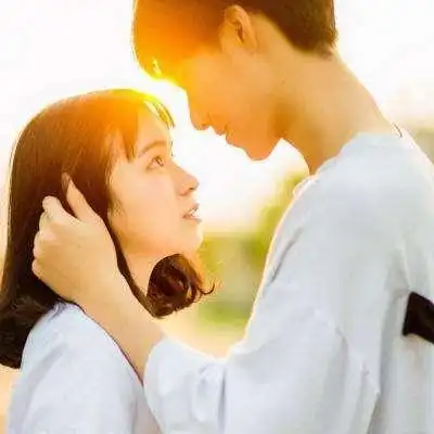 头像男好看两女一男