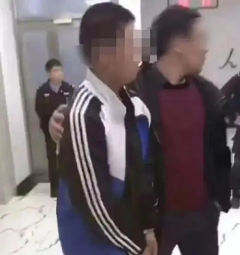 一个熊孩子和一个杀人犯的距离
