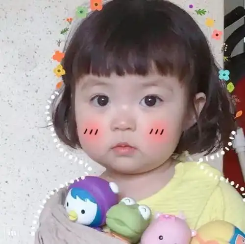 半夜睡正香,被爸妈唤醒直播,小网红罗熙也成父母摇钱树了