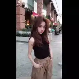 冯提莫回应公款打赏与男方只见过一次,愿将打赏礼物退回