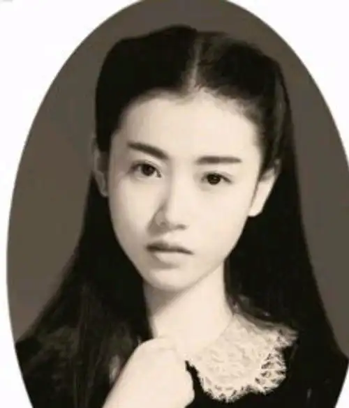 她是近代最风流女子,在4年内睡了3000多位男人,28岁投海自杀