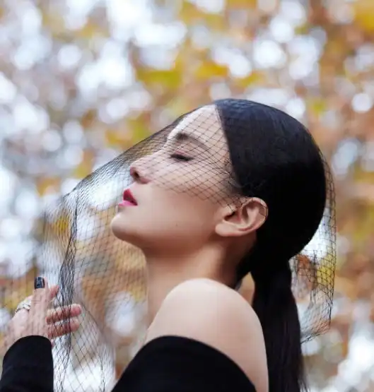 人间清醒宋佳,撕开了多少中年女演员的遮羞布