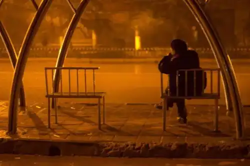 那些半夜不回家的男人