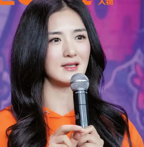 章子怡节目里调侃谢娜反遭调侃,章子怡只能用笑声掩饰,一句话看出娜姐高情商