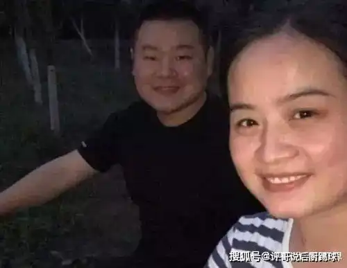 岳云鹏夫妇太恩爱一听楼上剁菜声立马去买菜,细水长流才是真