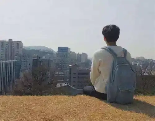 30岁儿子醉酒让父亲滚,不尽责的父母,把孩子逼成了什么样